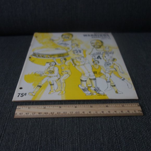 Vintage Official Warriors Quarterly 1971-72 - Picture 4 of 15